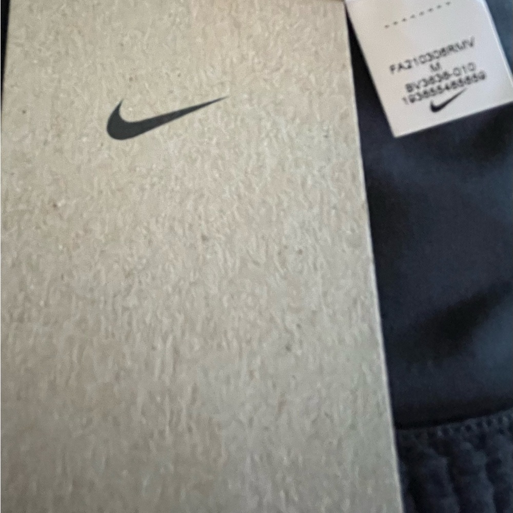 Nike  Black Dri-FIT Sports Bra NWT - Picture 6 of 6